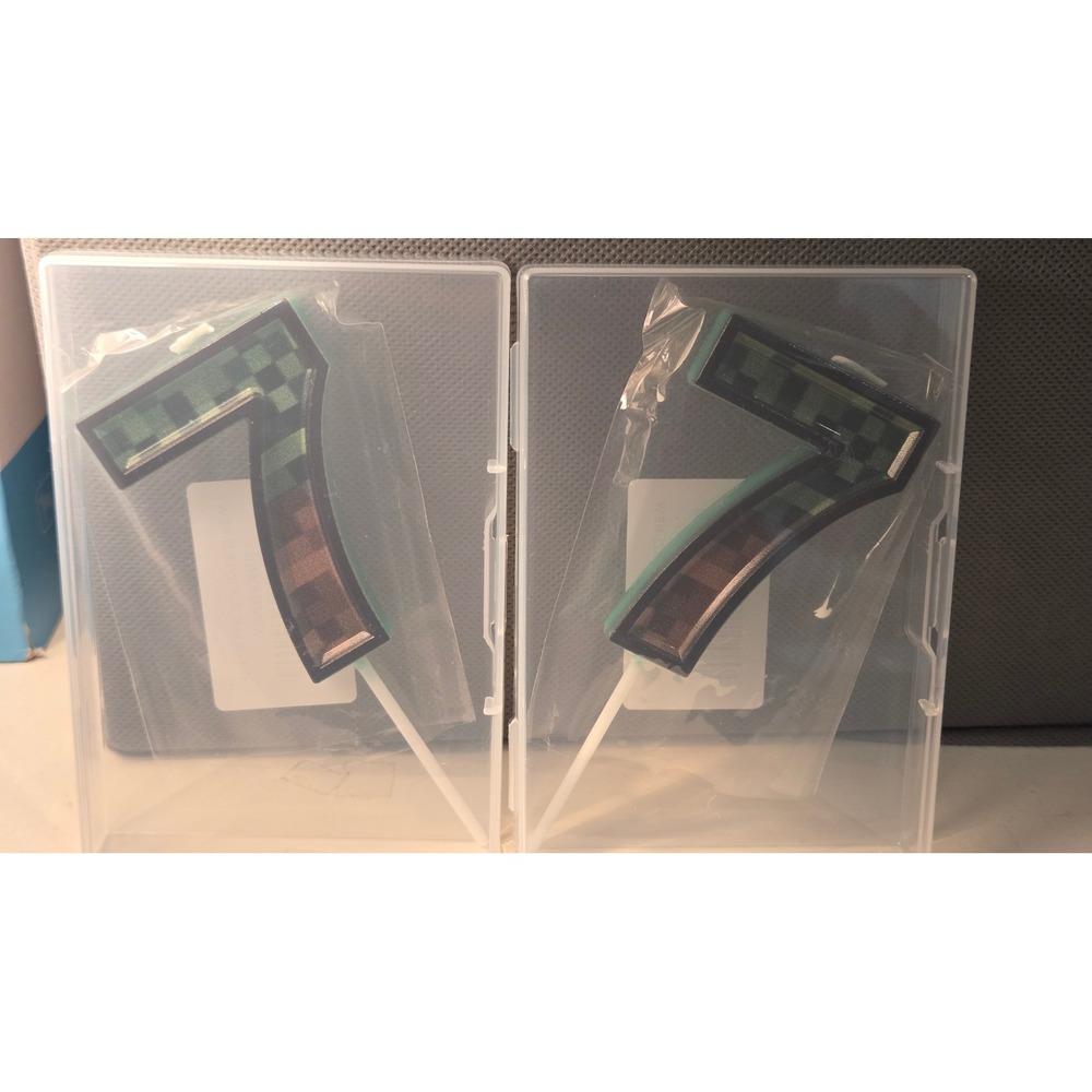 Minecraft Inspired Number 7 Birthday Candles Pixel Green Brown 2 Pack NEW